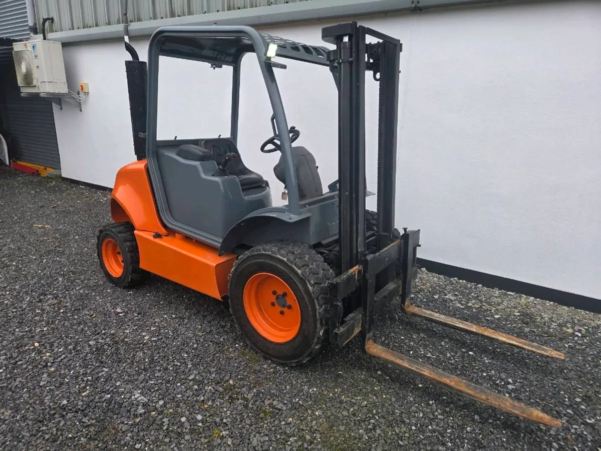 Ausa rough terrain forklift 2011 - Image 1