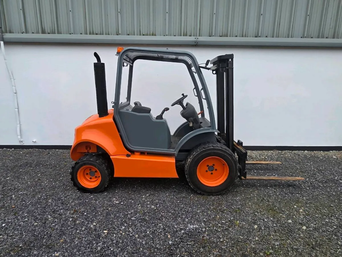 Ausa rough terrain forklift - Image 2