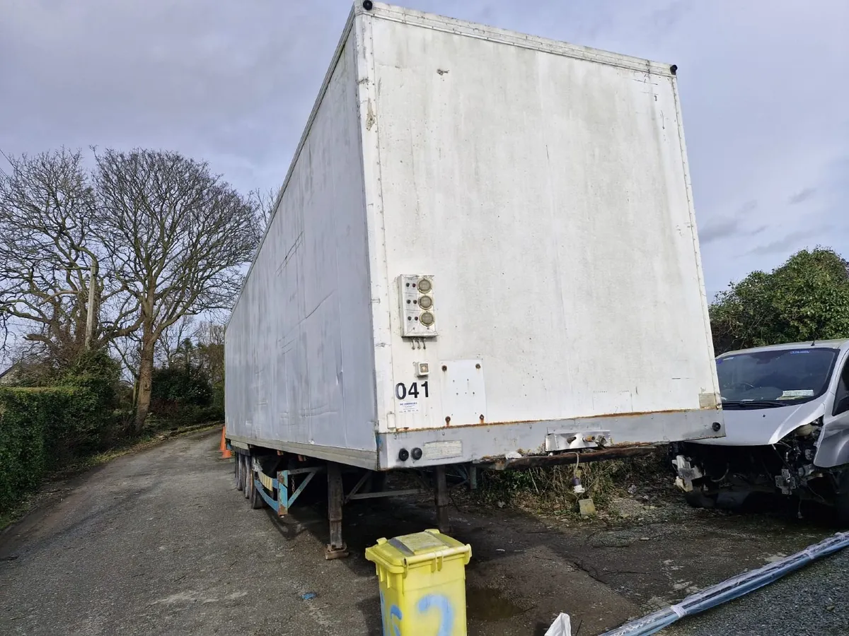45' insulated Trailer - Image 1