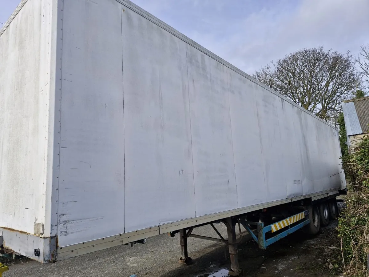 45' insulated Trailer - Image 3