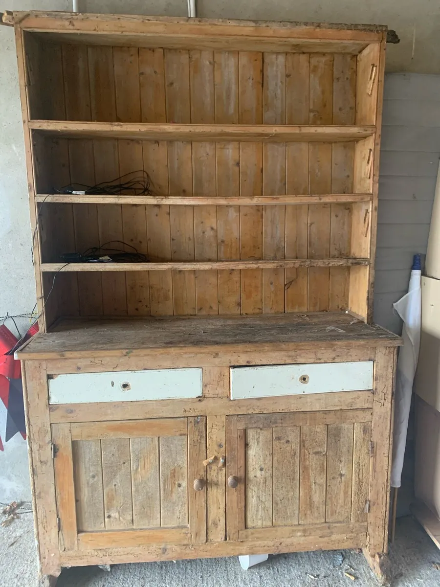 Old style kitchen dresser - Image 1