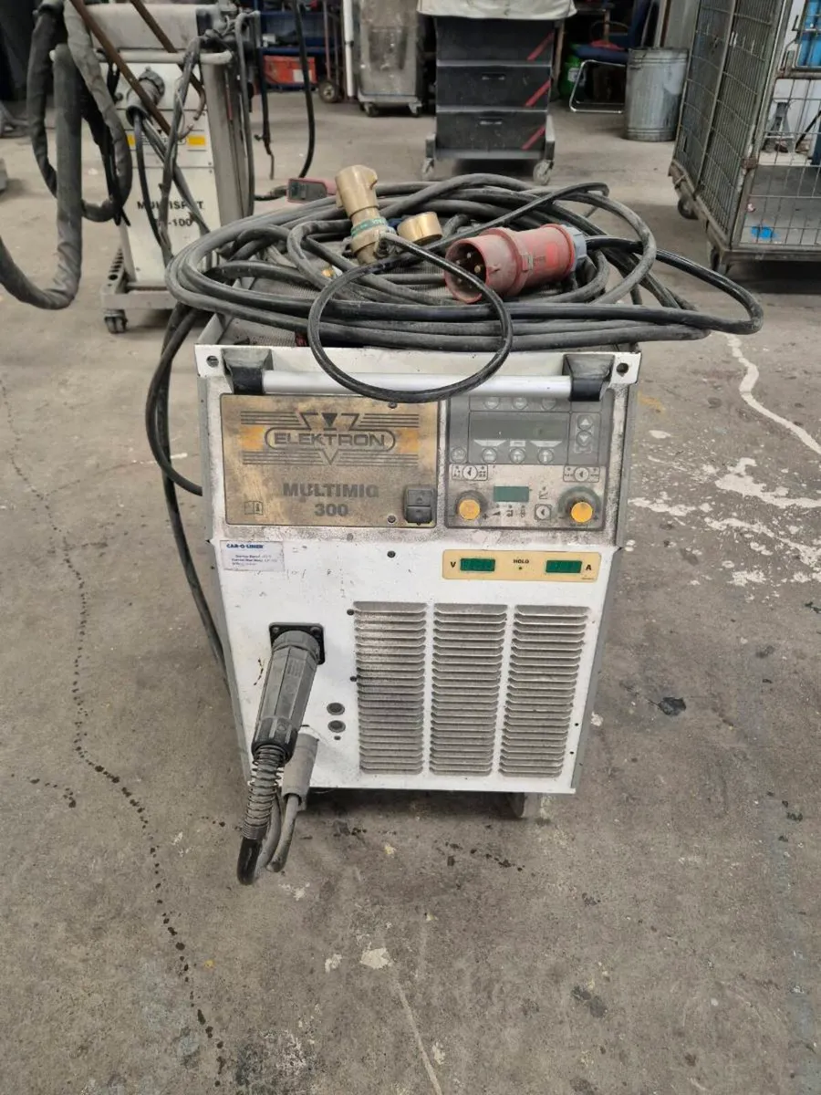 Spray Boot and Welders - Image 4