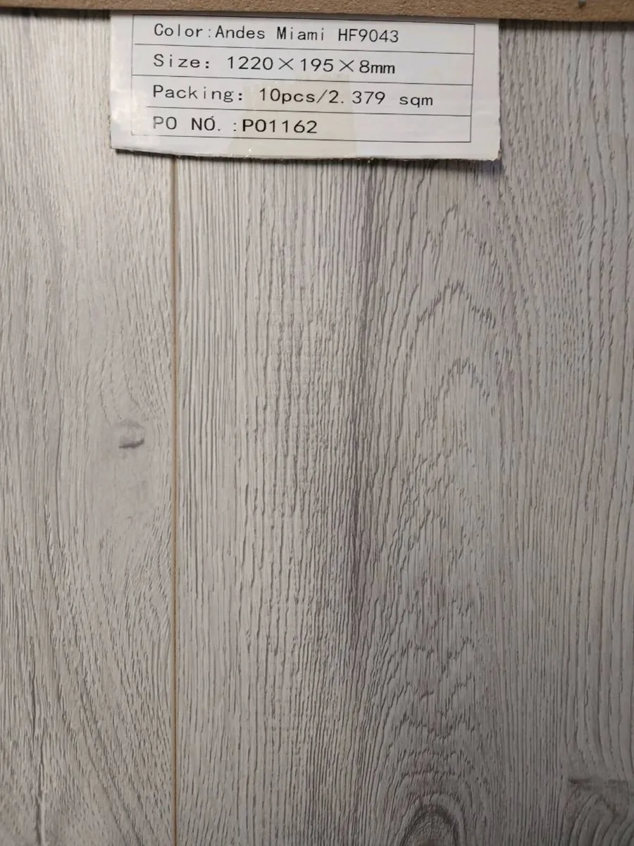 Laminate floors - Image 1