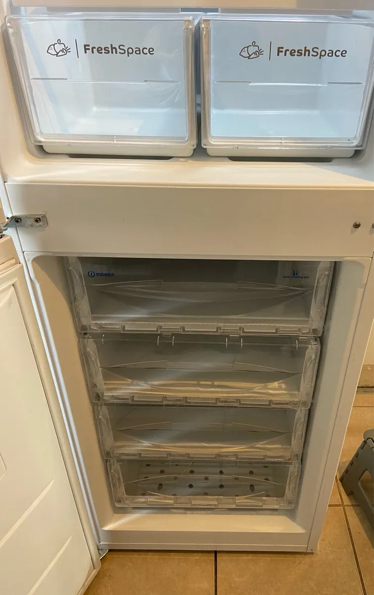 Fridge Freezer Indesit - Image 2