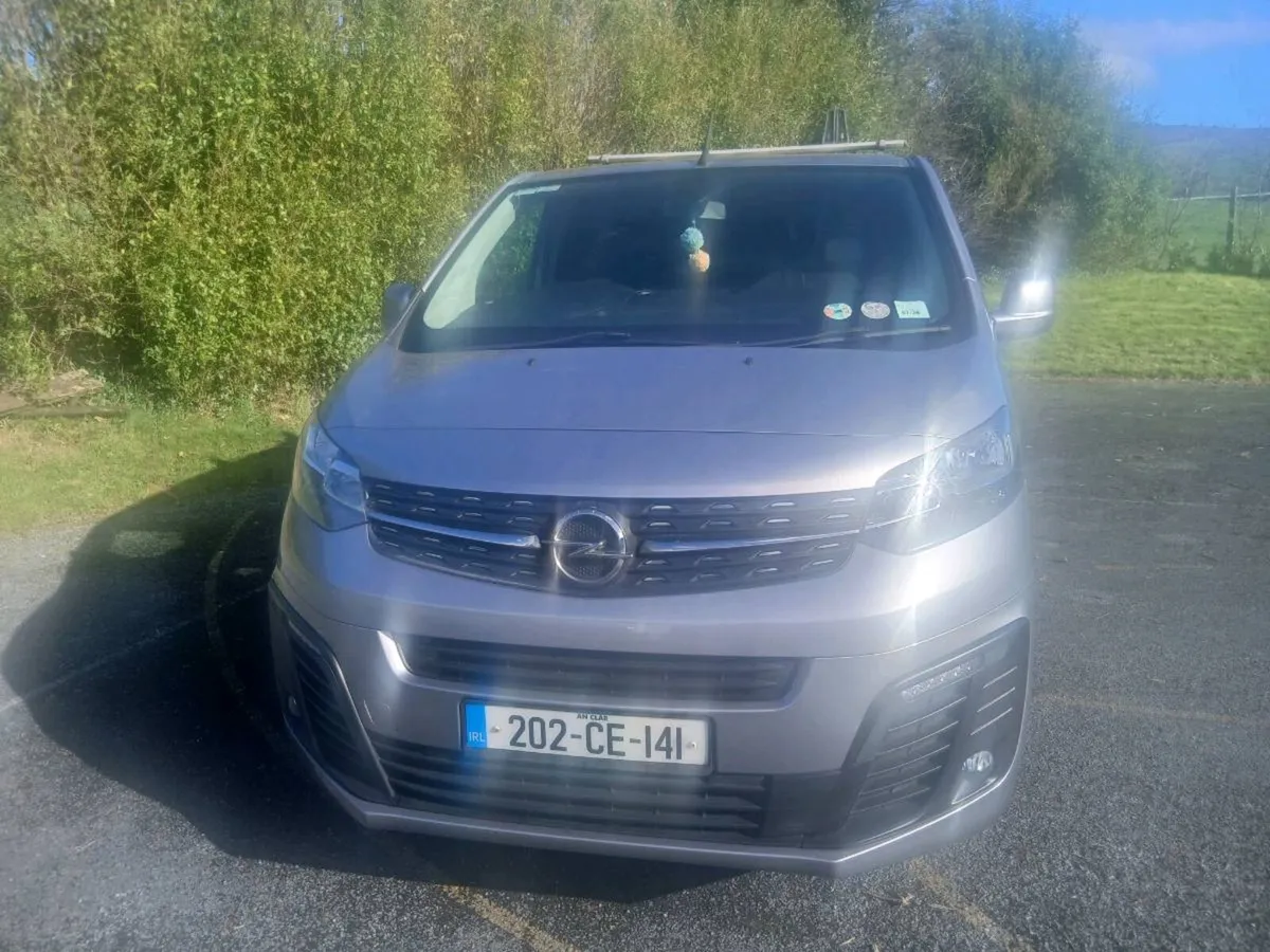 Commercial van - Image 1