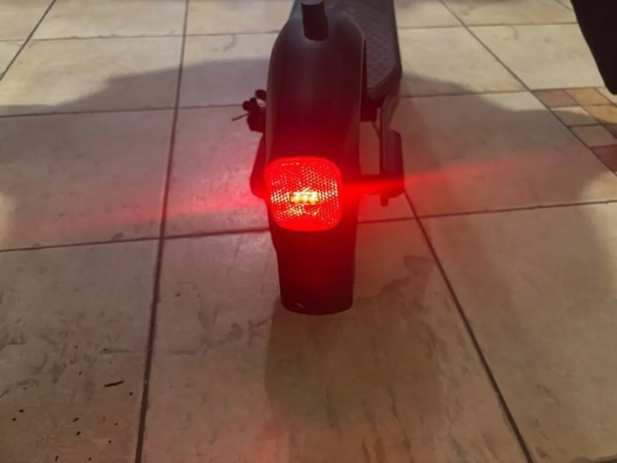 Ninebot F25E Scooter - Image 1