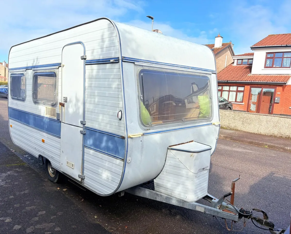 Adria 4 berth caravan - Image 1