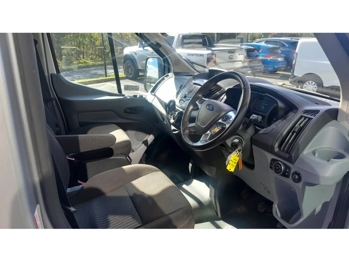 Ford Transit 460E TREND 2.2 125PS 3 3DR - Image 4