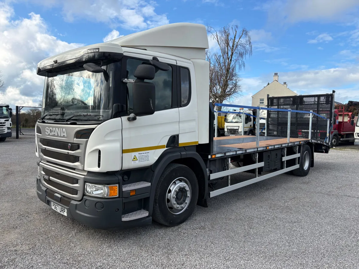 2017 Scania P250 18 Ton NEW 24.5ft Beavertail - Image 1