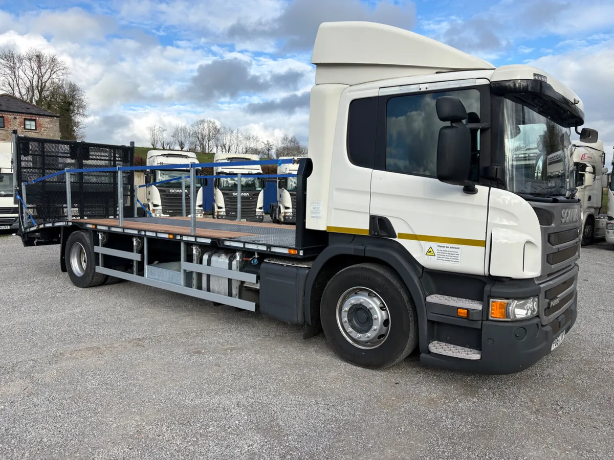 2017 Scania P250 18 Ton NEW 24.5ft Beavertail - Image 2