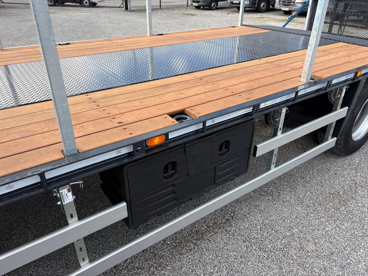 2017 Scania P250 18 Ton NEW 24.5ft Beavertail - Image 3