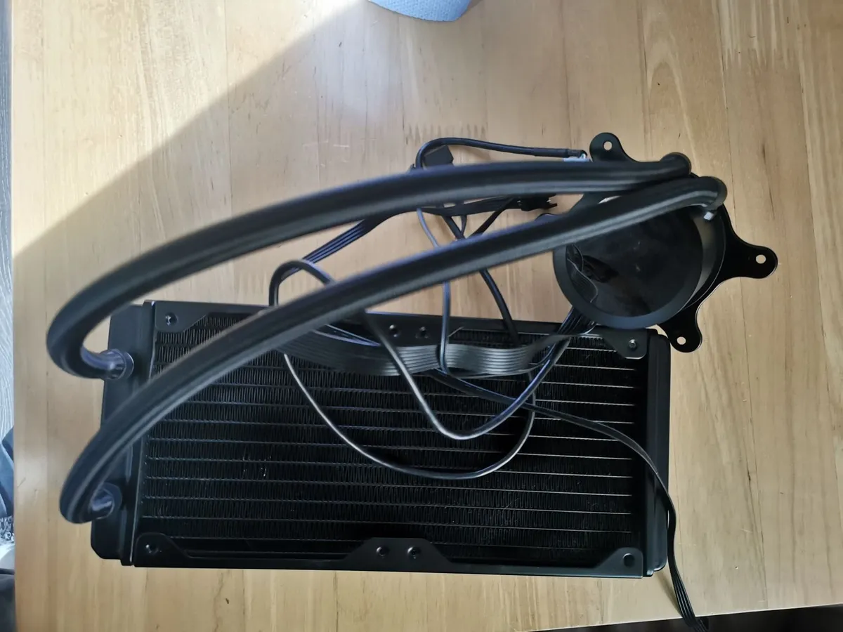 NZXT Kraken 240 - Image 3