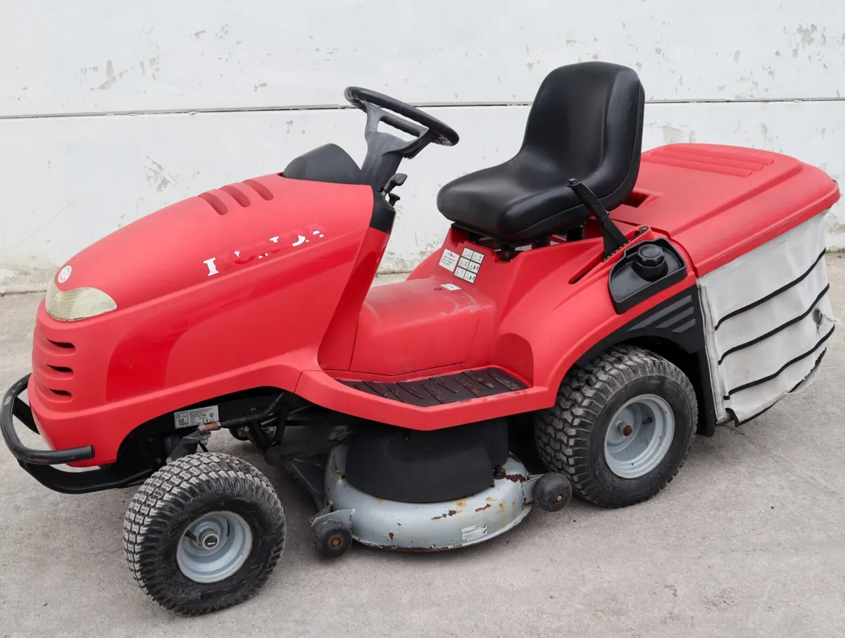 Used 2011 Honda HF2417 Lawnmower - Image 1
