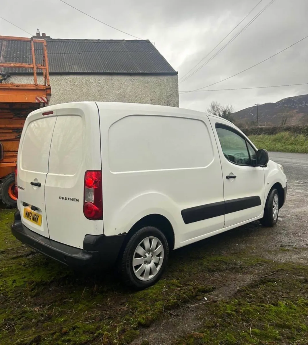 2012 Peugeot Partner - Image 2