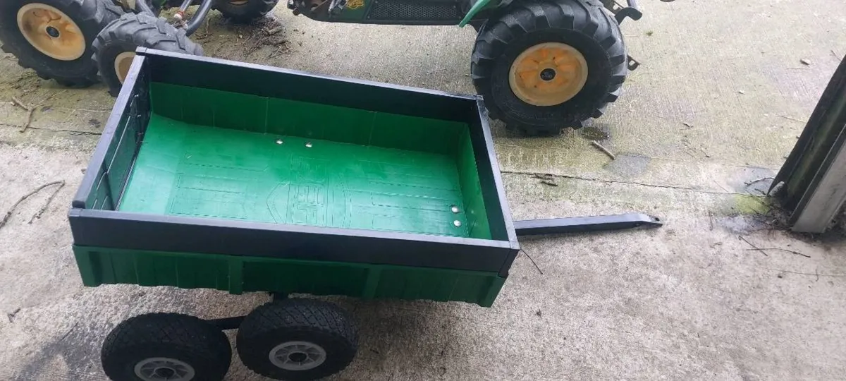 Berg Trailer - Image 2