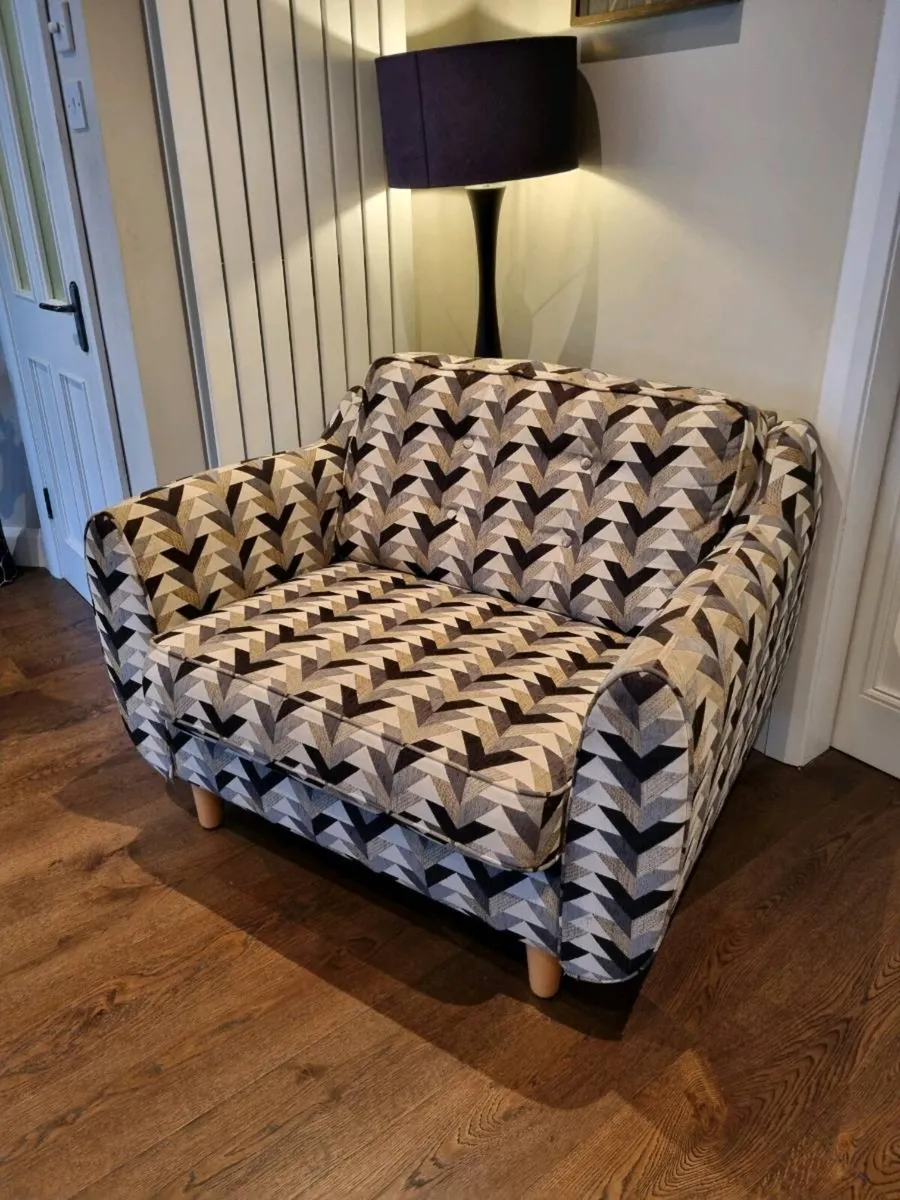 Large single seater - Image 3