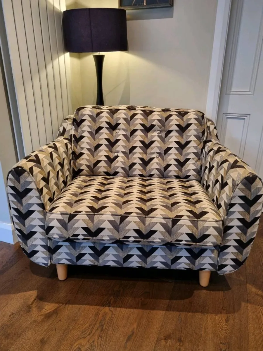 Large single seater - Image 2