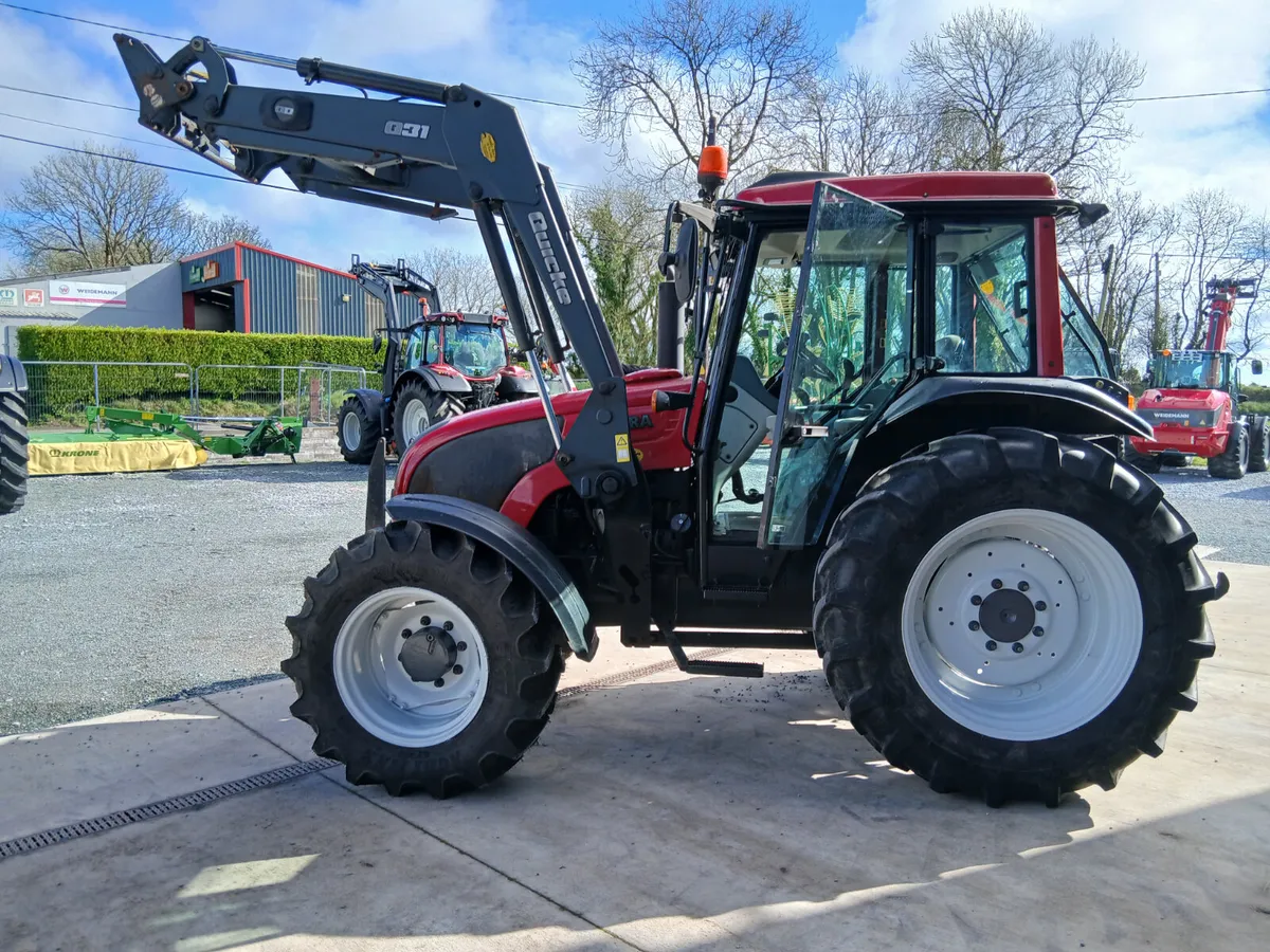 Valtra A93 & loader - Image 4
