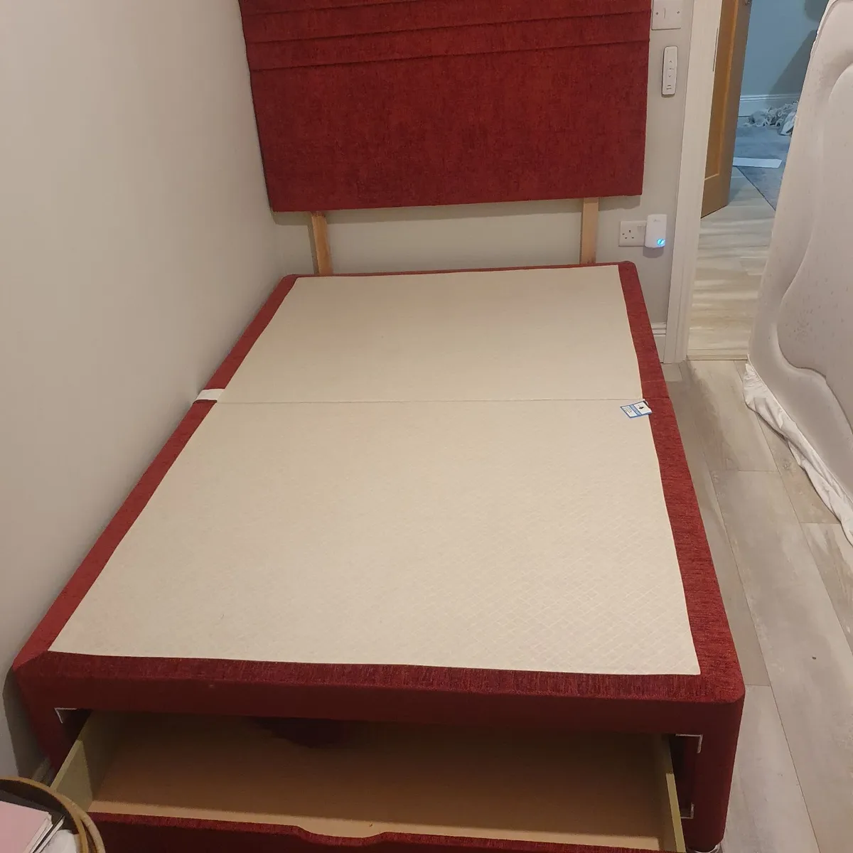 Bedframe and headboard small double - Image 1