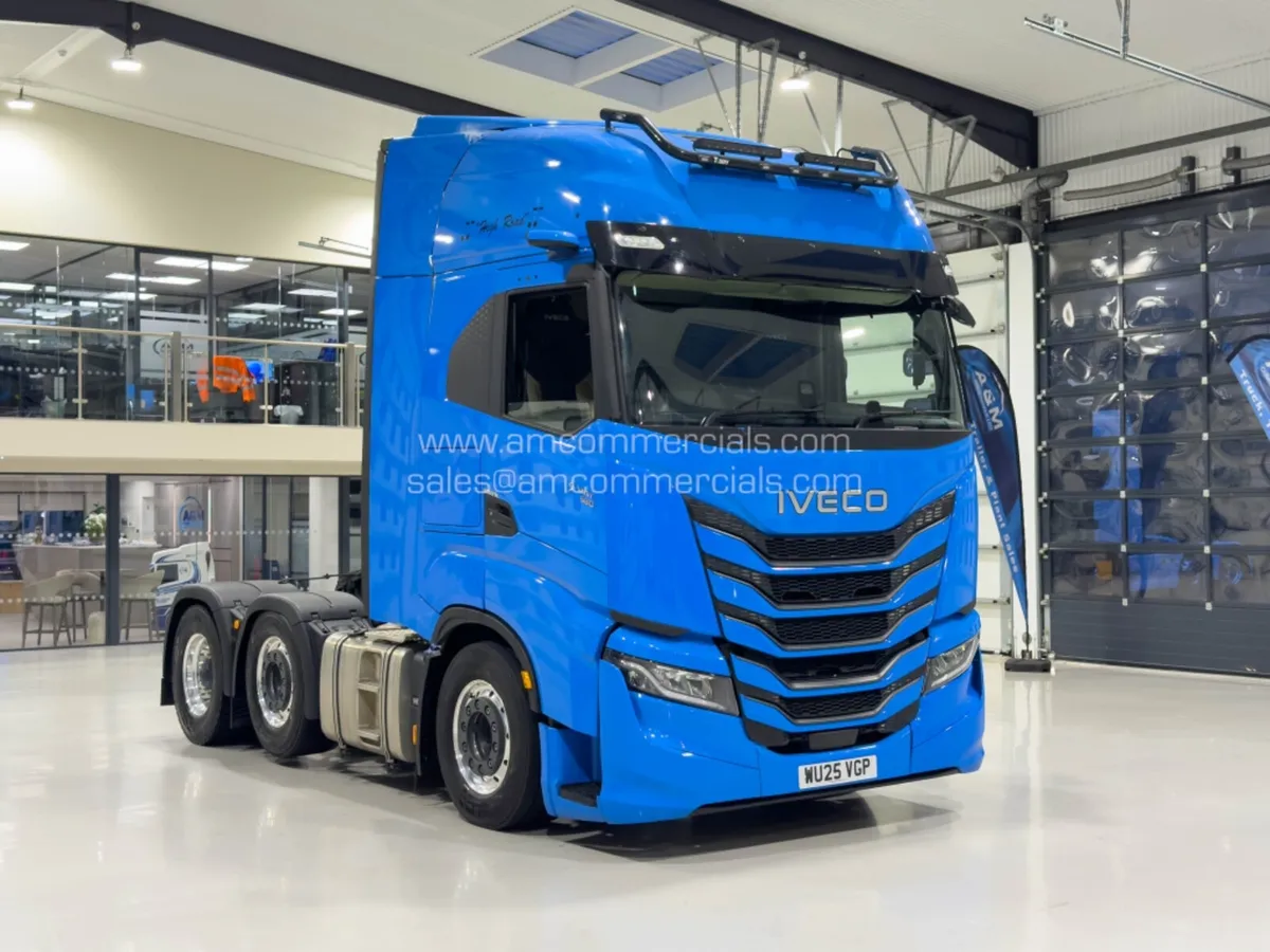 2025 (25) IVECO S-WAY 580 6X2 MIDLIFT HIGH SLEEPER - Image 1