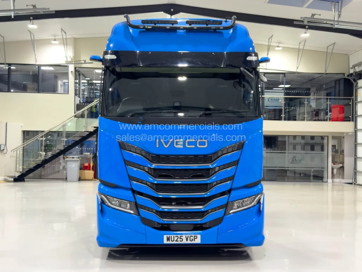 2025 (25) IVECO S-WAY 580 6X2 MIDLIFT HIGH SLEEPER - Image 2