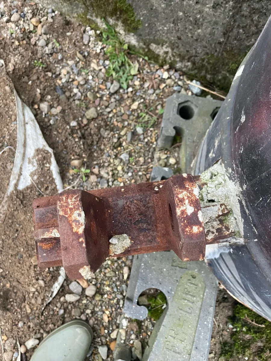 Tractor weight - Image 3