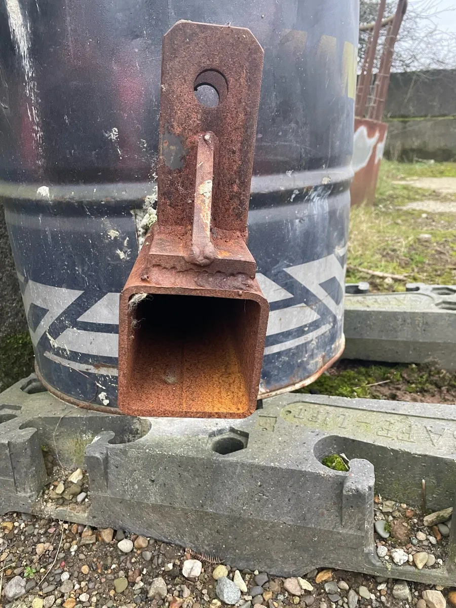 Tractor weight - Image 2