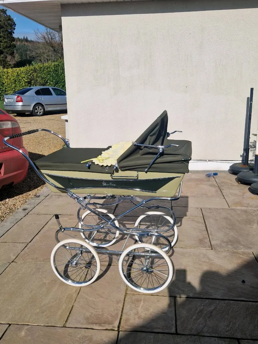 Silvercross pram - Image 2