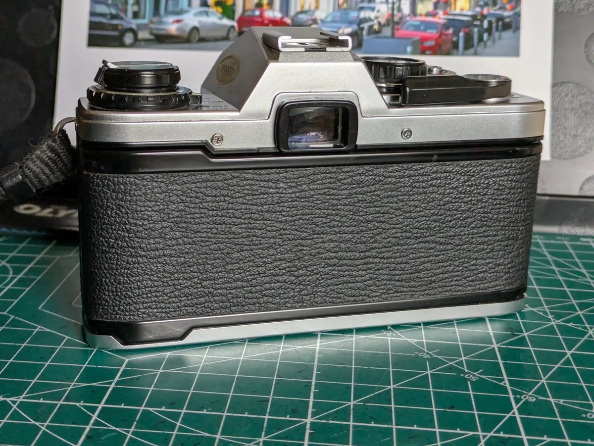 Olympus OM 10 + 50mm 1.8 Zuiko prime lens - Image 4