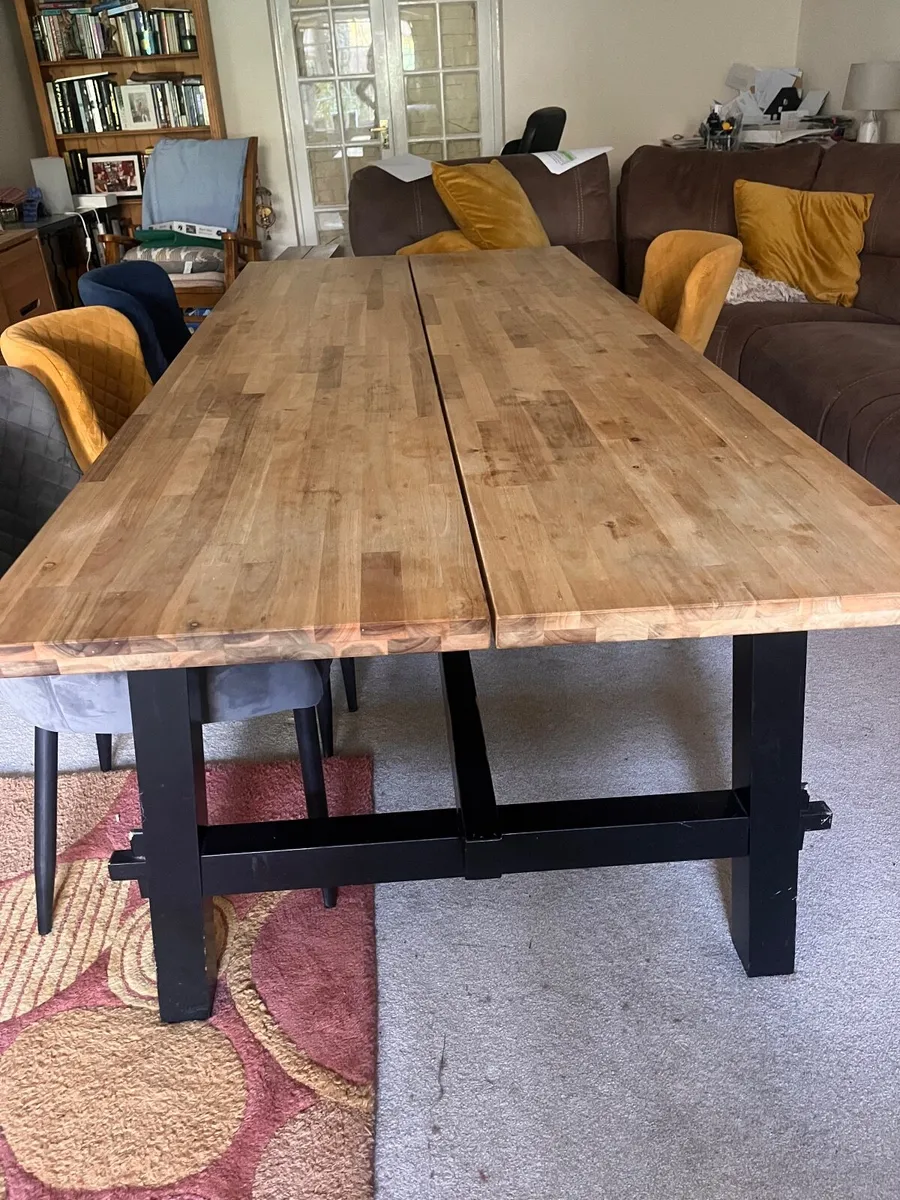Dining table - Image 3