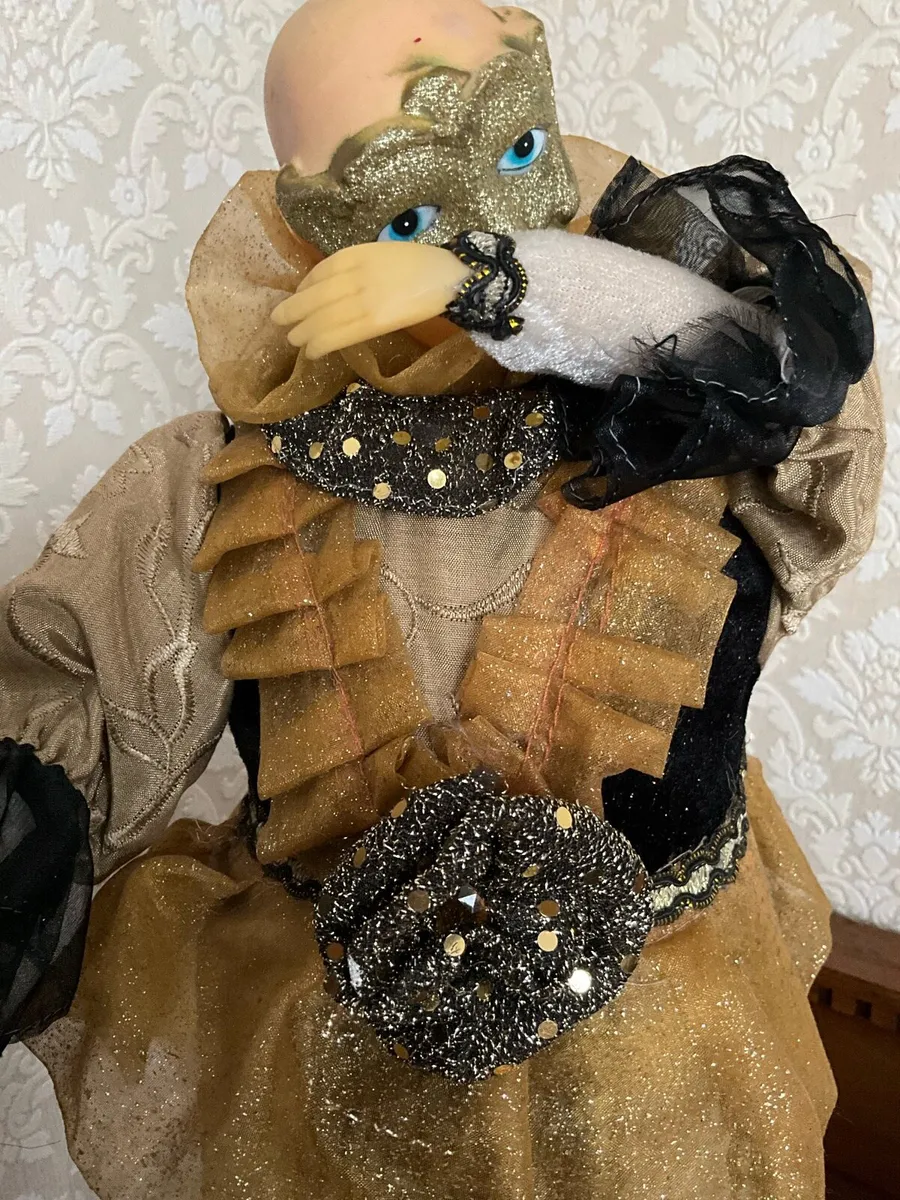 Vintage Musical Jester Doll with Hand Movement - Image 4