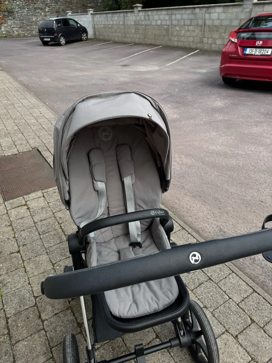 Cybex Priam 4 3in1 travel system. - Image 3