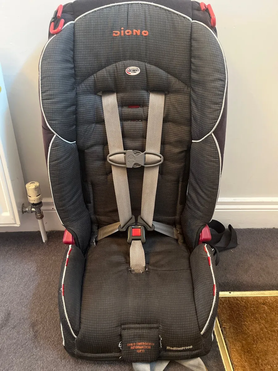 Car seat - Image 1