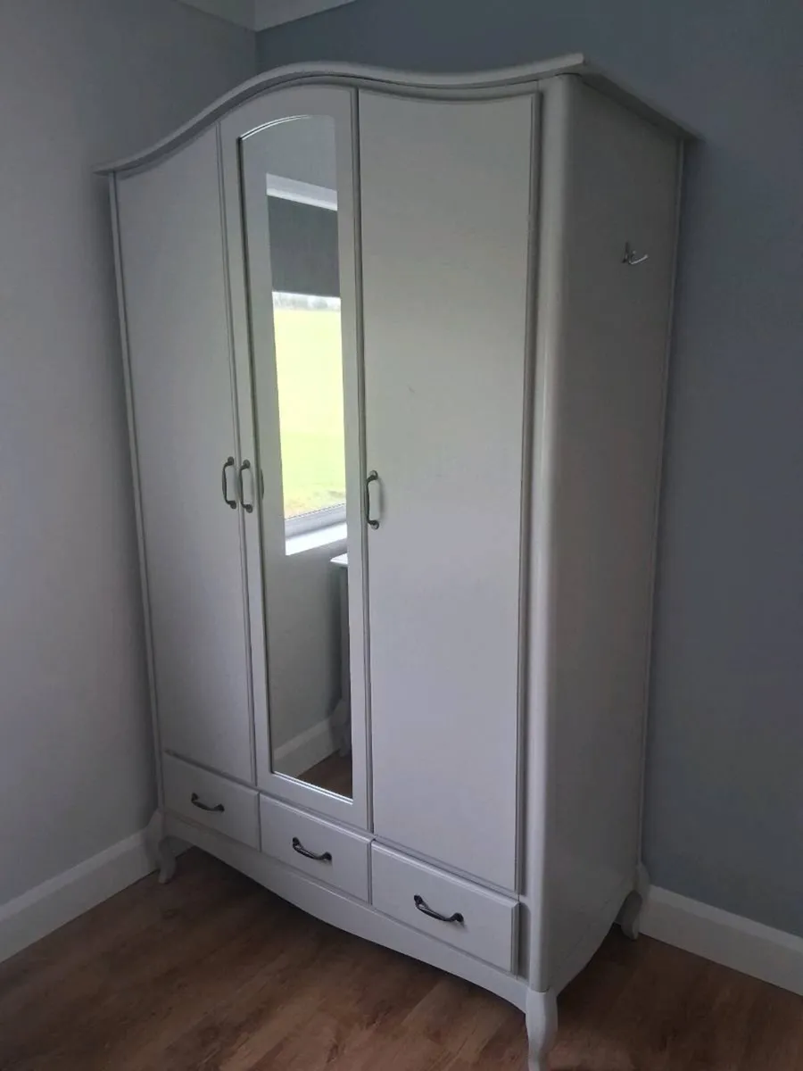 Wardrobe and Chest of drawers - Image 1