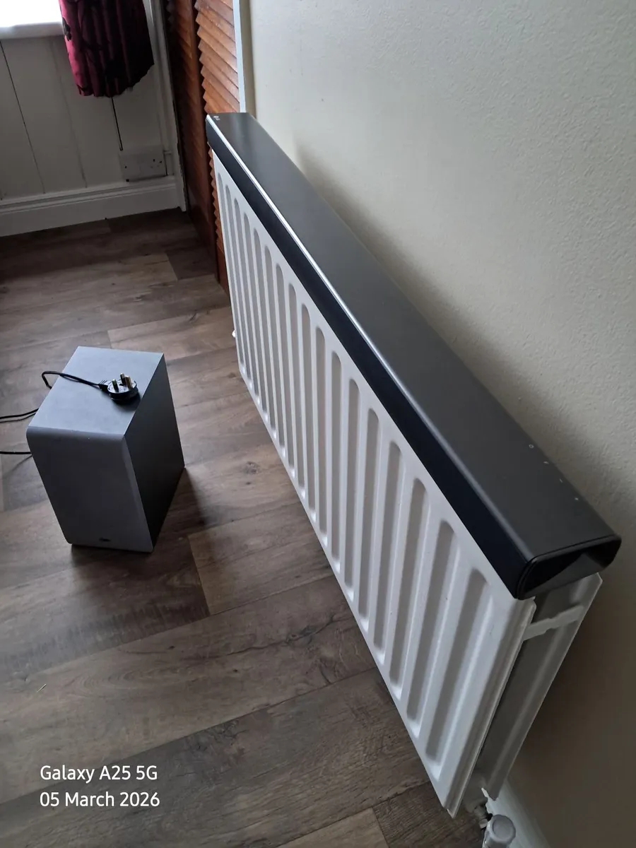 LG Soundbar - Image 1