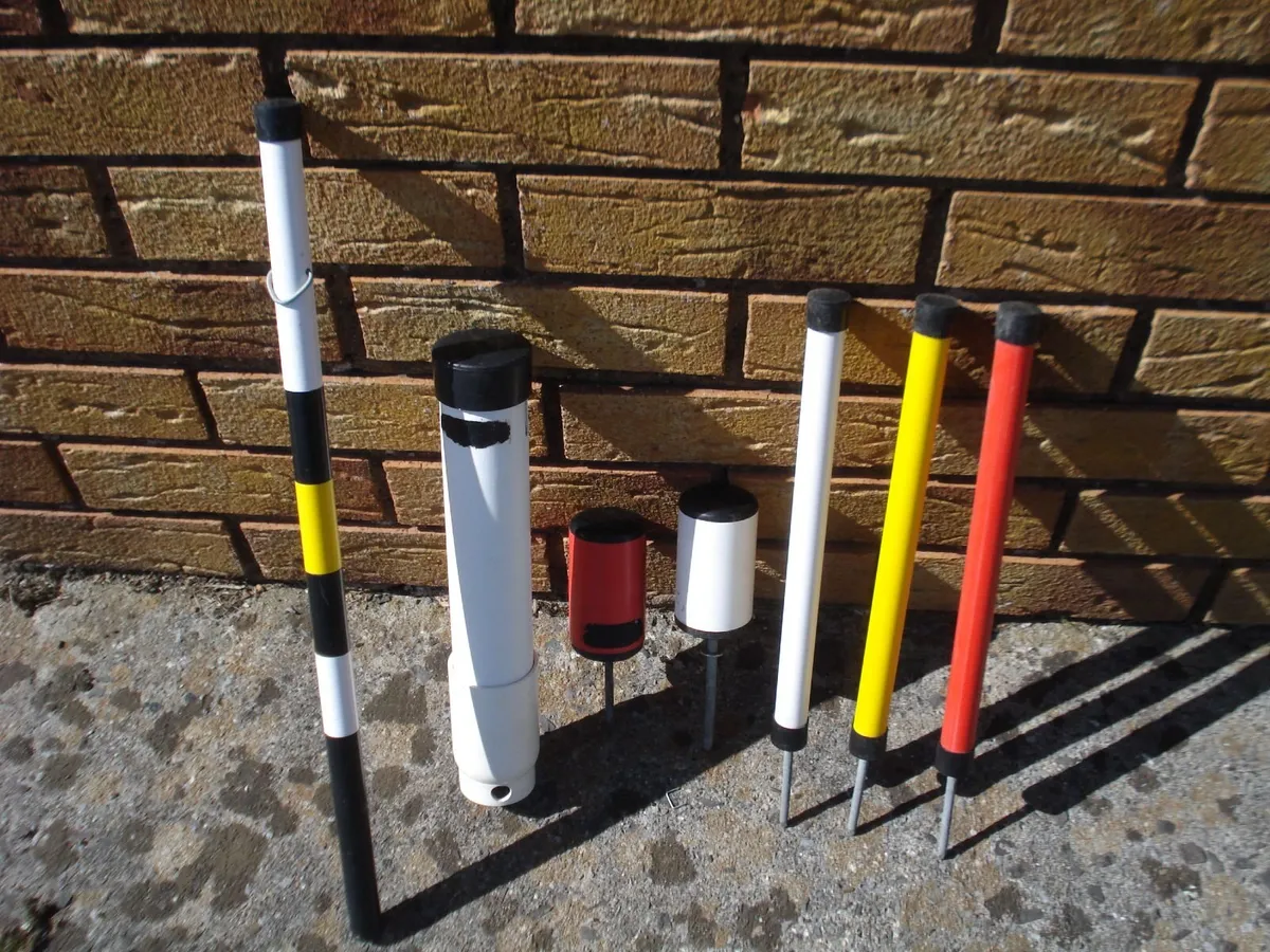 VINTAGE OLD GOLF SIGNS & MARKERS. 7. - Image 1