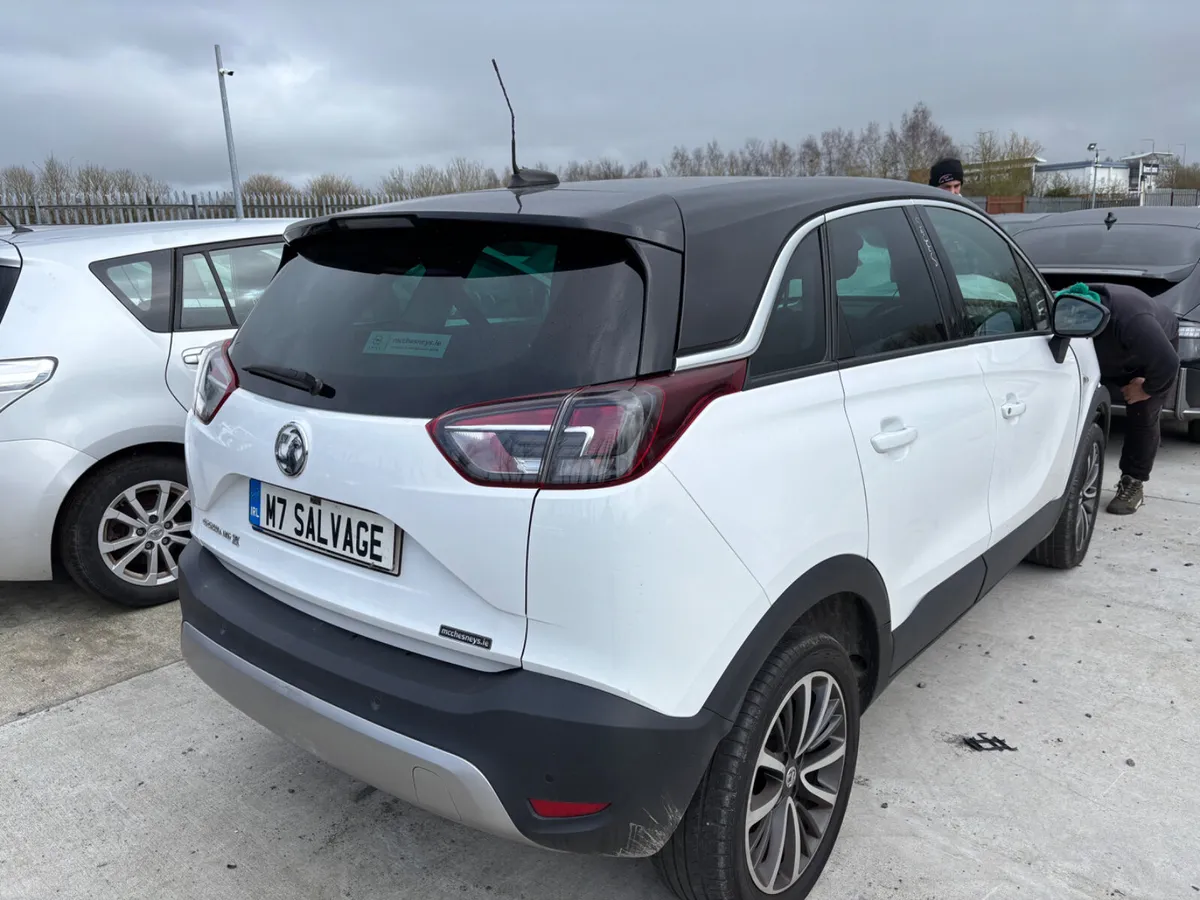 21 Crossland X 1.2 Petrol 47km Starting - Image 3