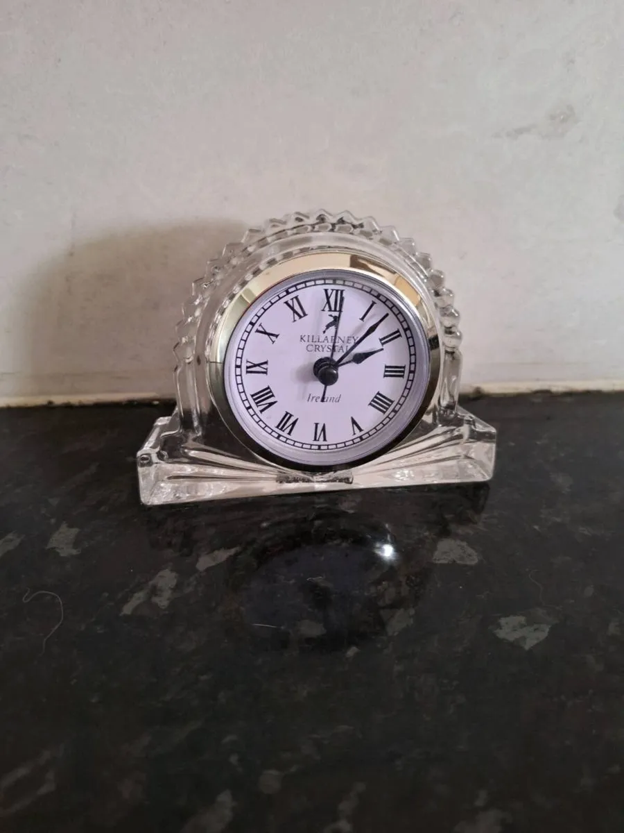 Lovely miniature Killarney crystal clock see size - Image 2