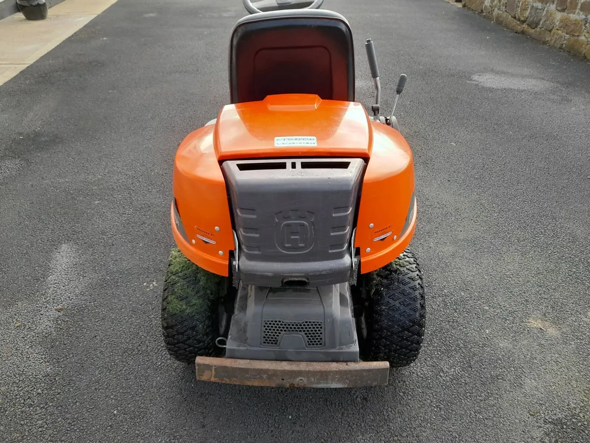Ride on lawnmower - Image 2