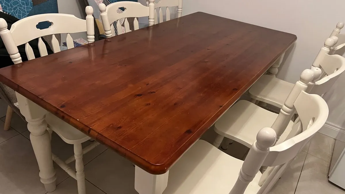 Dining Table & 6 chairs - Image 1