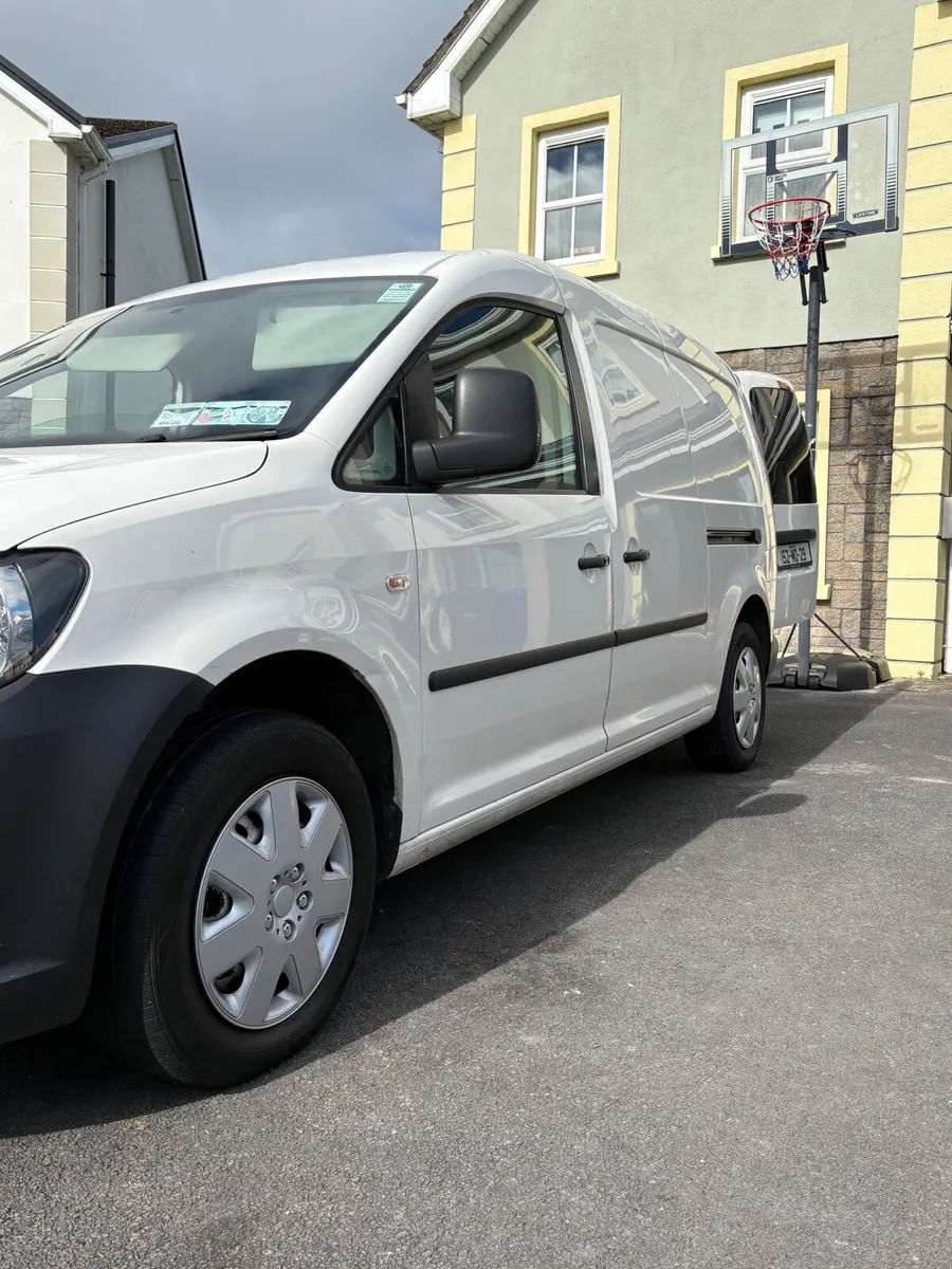 Volkswagen Caddy 2015 - Image 2