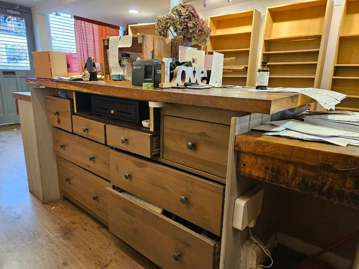 Shop Fittings - Image 4