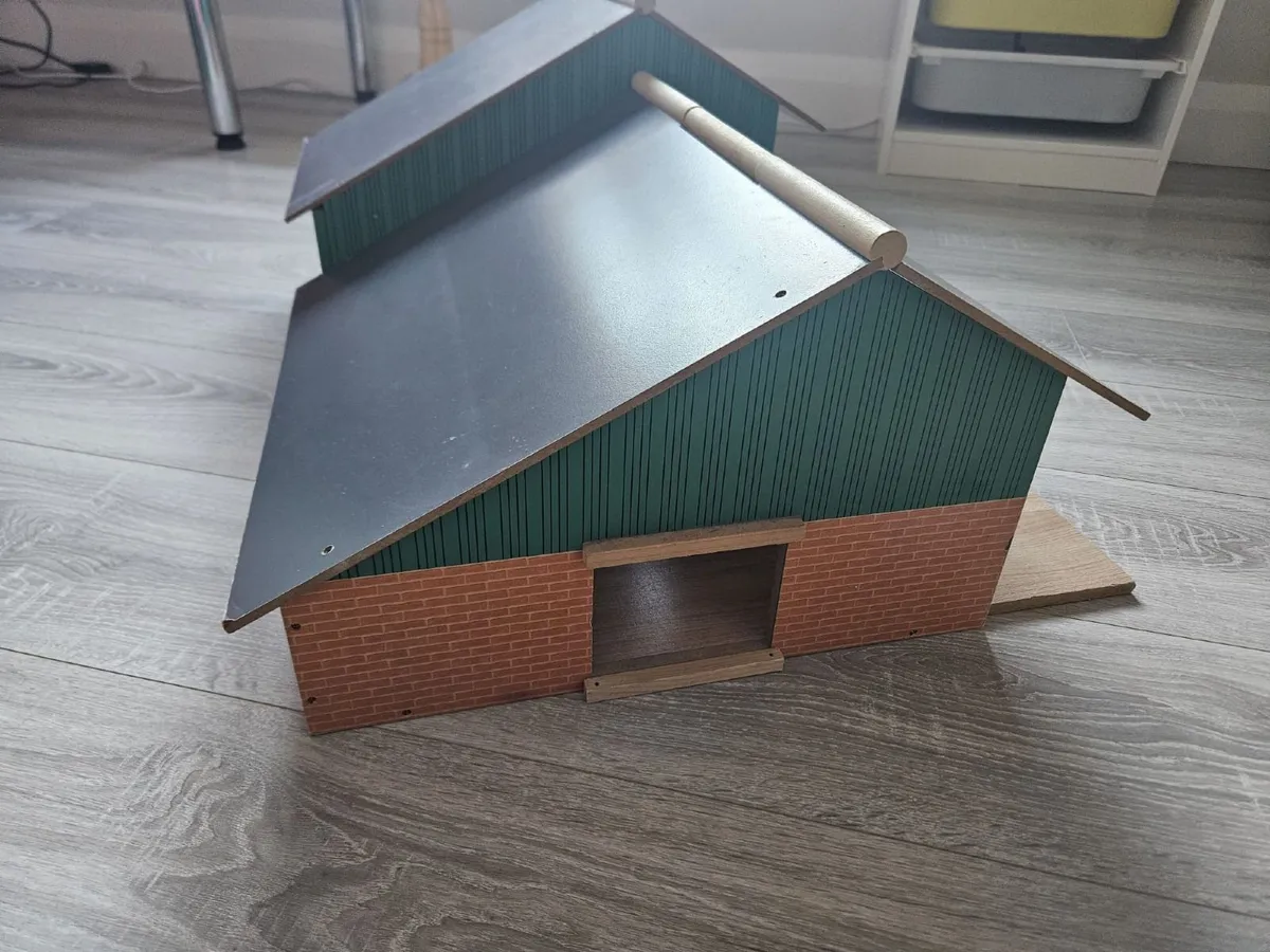 Toy Farm Timber Shed - Image 3