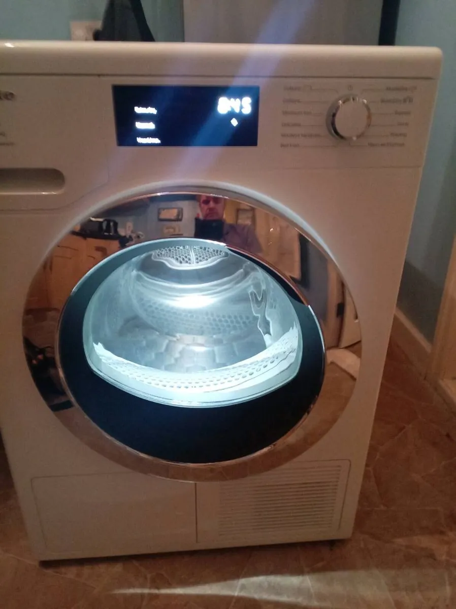 Miele tumble dryer 8kg - Image 3