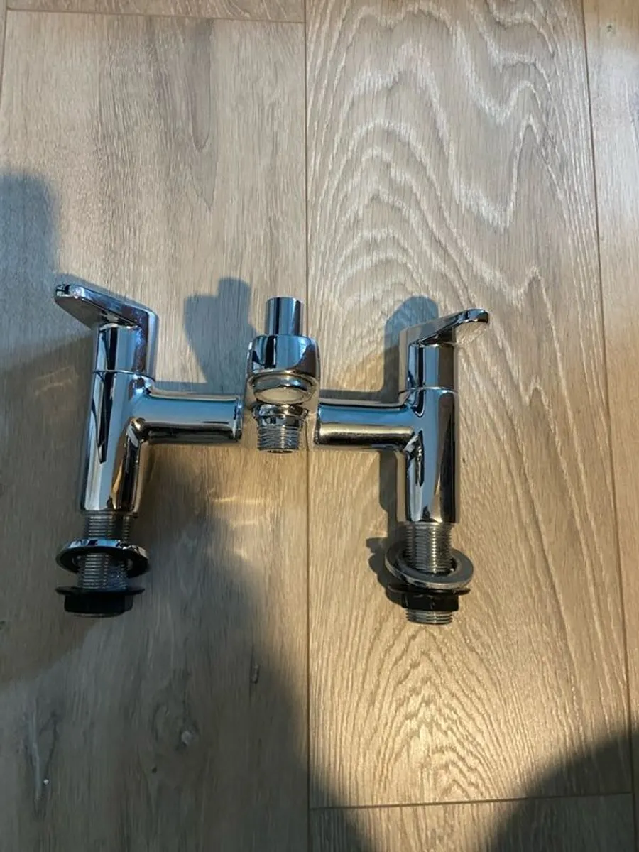 Bath and sink mixer taps and shower head - Image 4