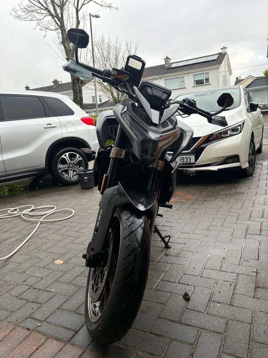 CF MOTO 800nk Sport black 2024 - Image 4