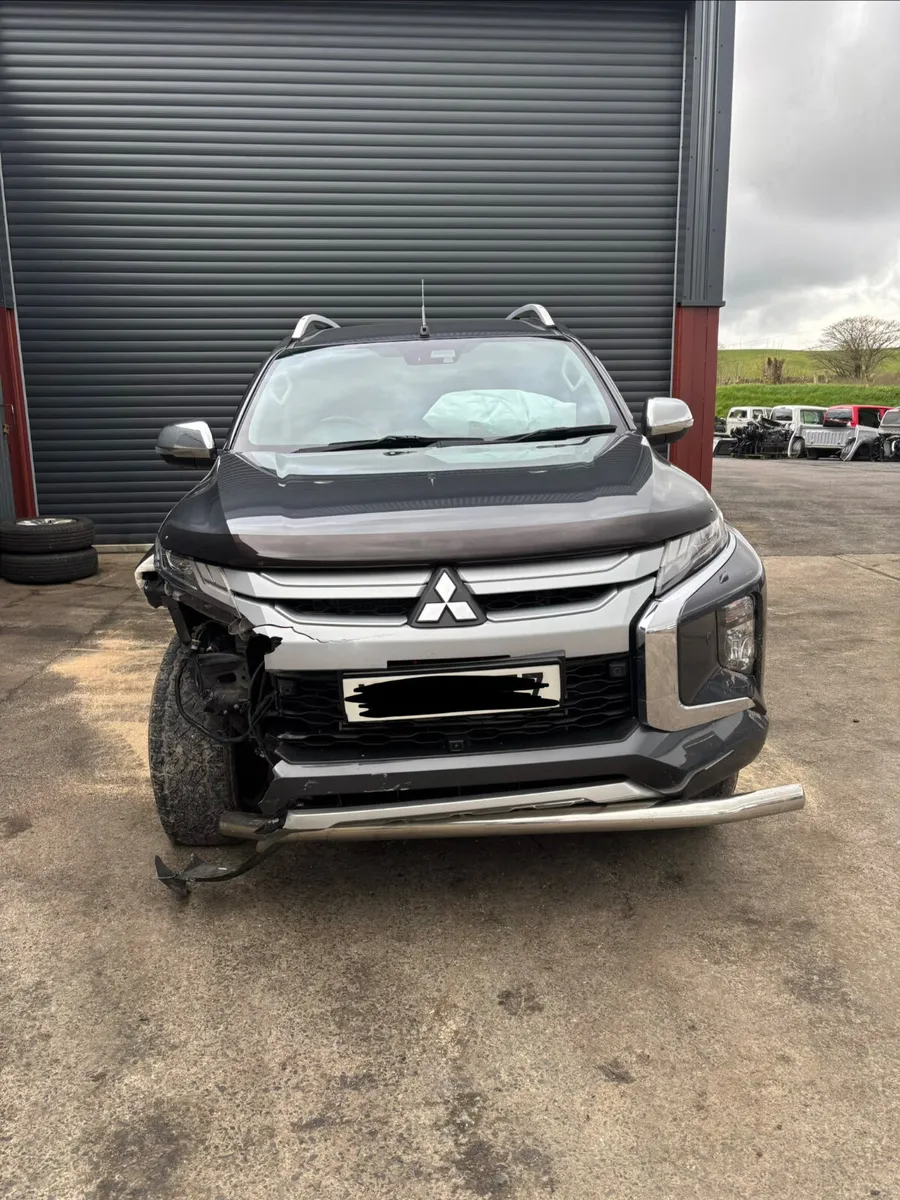 Mitsubishi L200 for breaking - Image 3