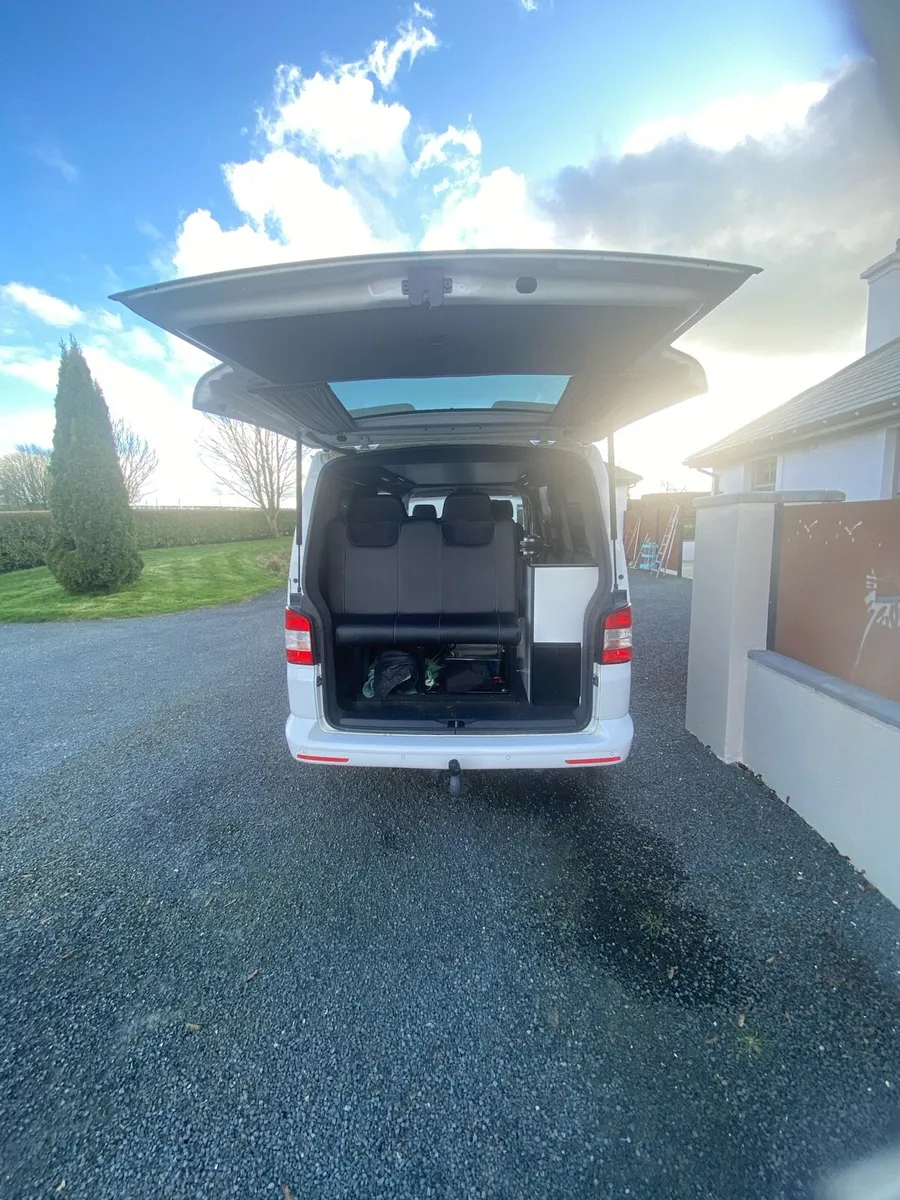 White T5 Campervan in pristine condition. - Image 4