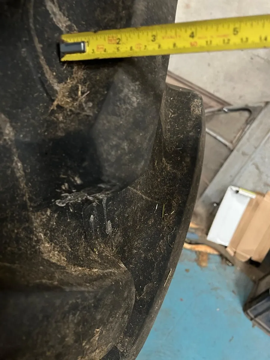 650/75 R 32 Trelleborgs - Image 2