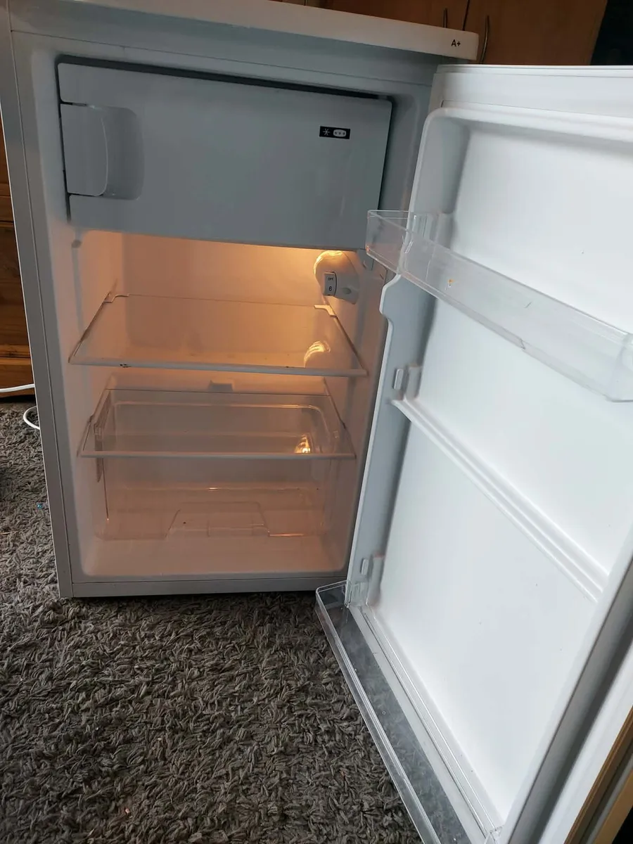 Undercounter fridge ,freezer - Image 3
